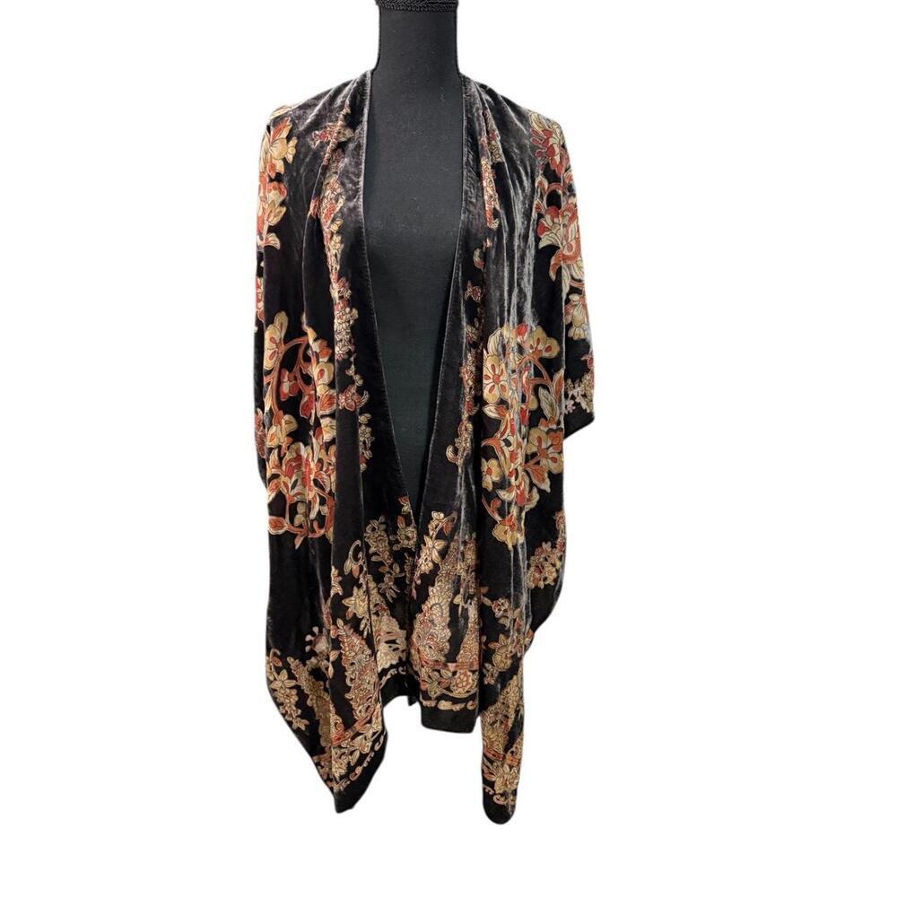 Sacchi Floral Velvet Ruana Coverup OS Black Brown Cape Shawl 3/4 Sleeves Boho - Picture 2 of 6
